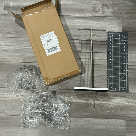 Umbra Trigem Hanging Jewelry Organizer Tiered Tabletop Display - Picture 2 of 8